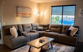 Smart & Luxurious ~ Mins To Disney ~ Queen Beds